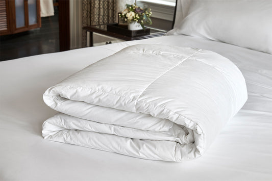 filled comfoter white